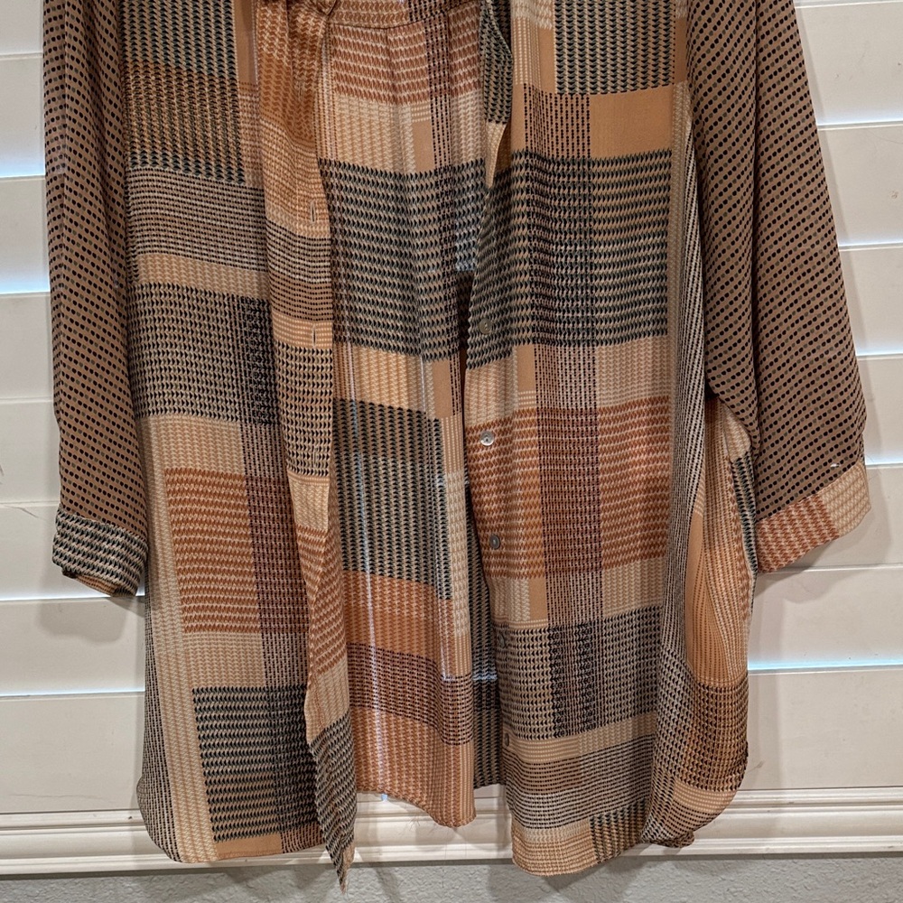 Rose & Olive Geometric Pattern Top - Picture 6 of 8
